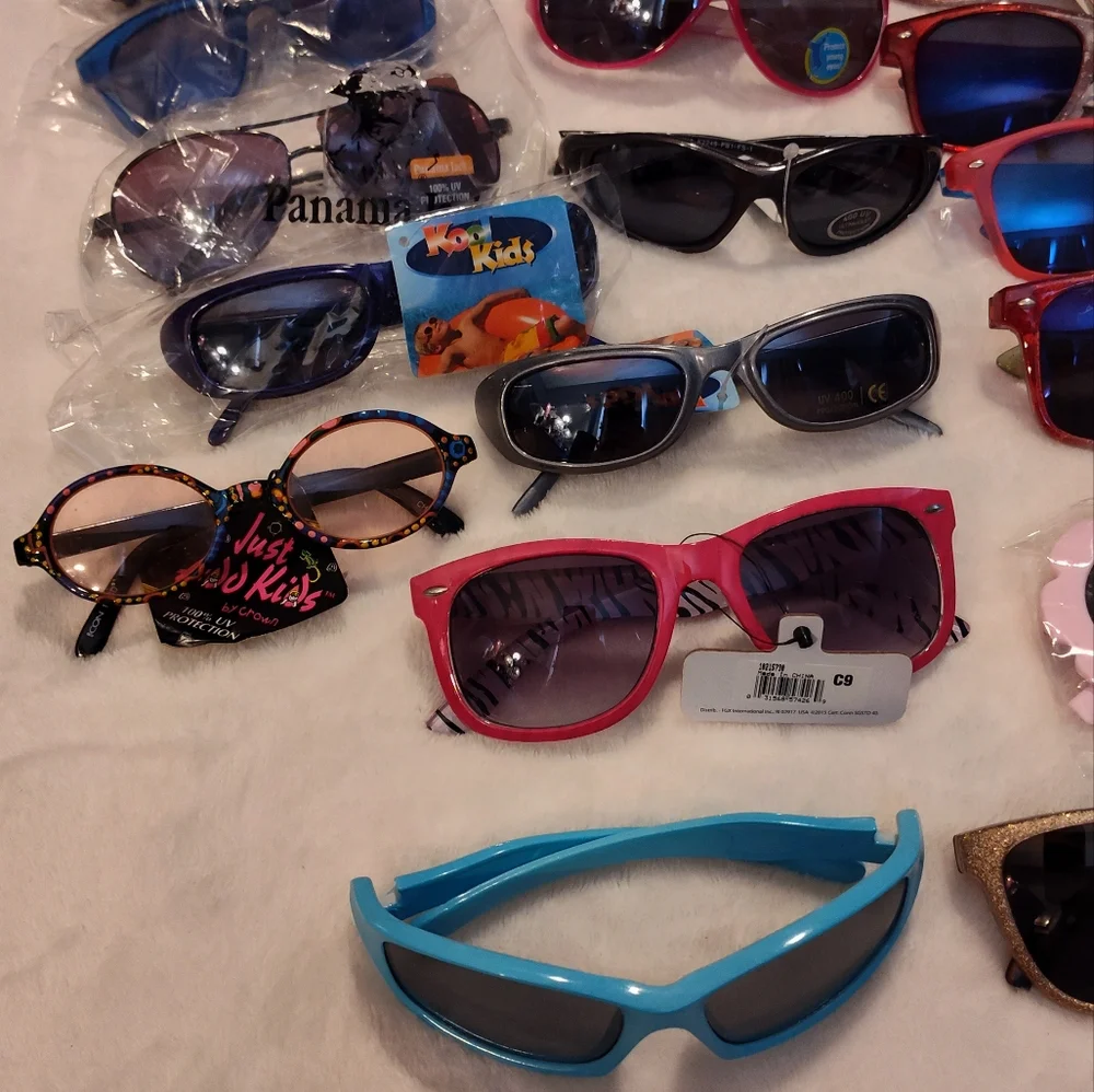 NWT! HUGE BUNDLE Of Kids/Teens Sunglasses (17prs)